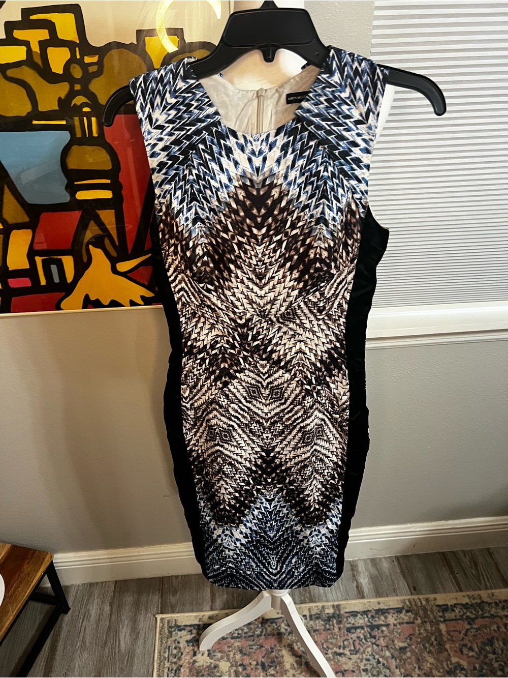 Karen Millen Sleeveless Tribal
Print Mesh Detail Sheath Dress - Picture 8 of 14